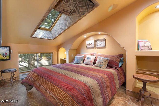 Upstairs Living Space Principal Bedroom | Image 9