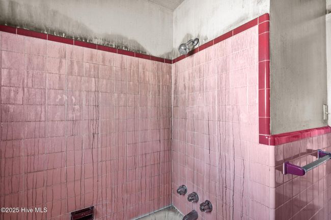 Bathroom | Image 28