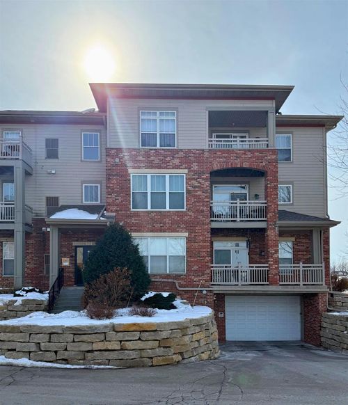 unit-102-101 Metro Ter, Madison, WI, 53718-6424 | Card Image