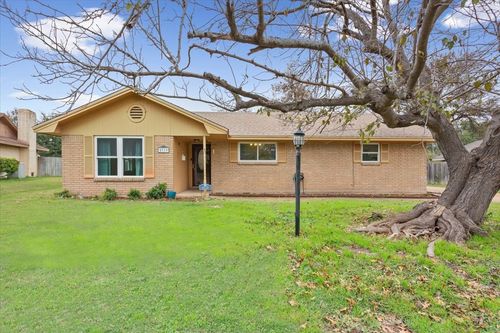 5719 Stratford Dr, Waco, TX, 76710-5618 | Card Image