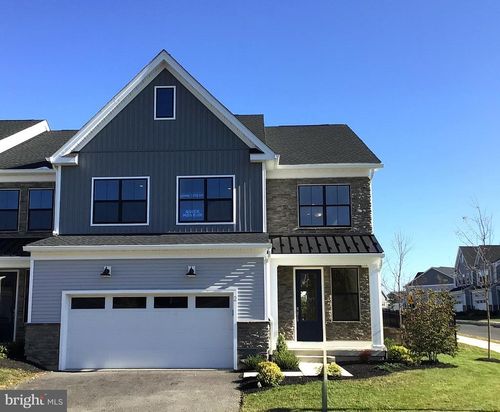 137-2 Mill Creek Dr, DOYLESTOWN, PA, 18901-2670 | Card Image