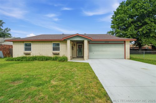 14030 S Glen St, Glenpool, OK, 74033-2903 | Card Image