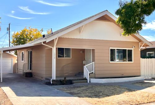 1218 R Street, Newman, CA, 95360 | Card Image