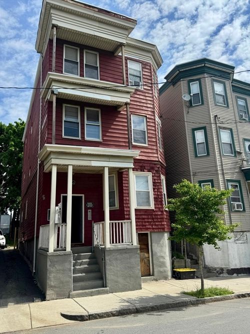 68 Maverick St, Chelsea, MA, 02150 | Card Image