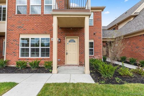 560-48486 Bridge Way, Canton, MI, 48188-7908 | Card Image