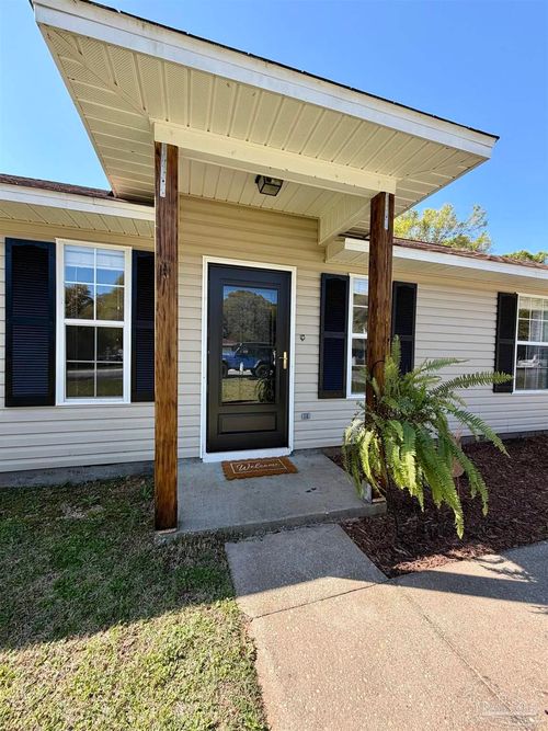8951 Gristmill Way, Milton, FL, 32583-7536 | Card Image