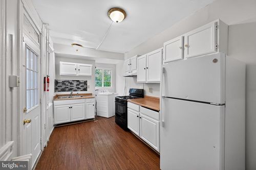 361 Beaver St, LANCASTER, PA, 17603-5337 | Card Image