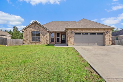 975 Amber Kay Ln, Bridge City, TX, 77611-3300 | Card Image