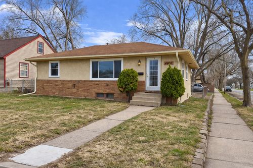 4900 Russell Ave N, Minneapolis, MN, 55430-3718 | Card Image