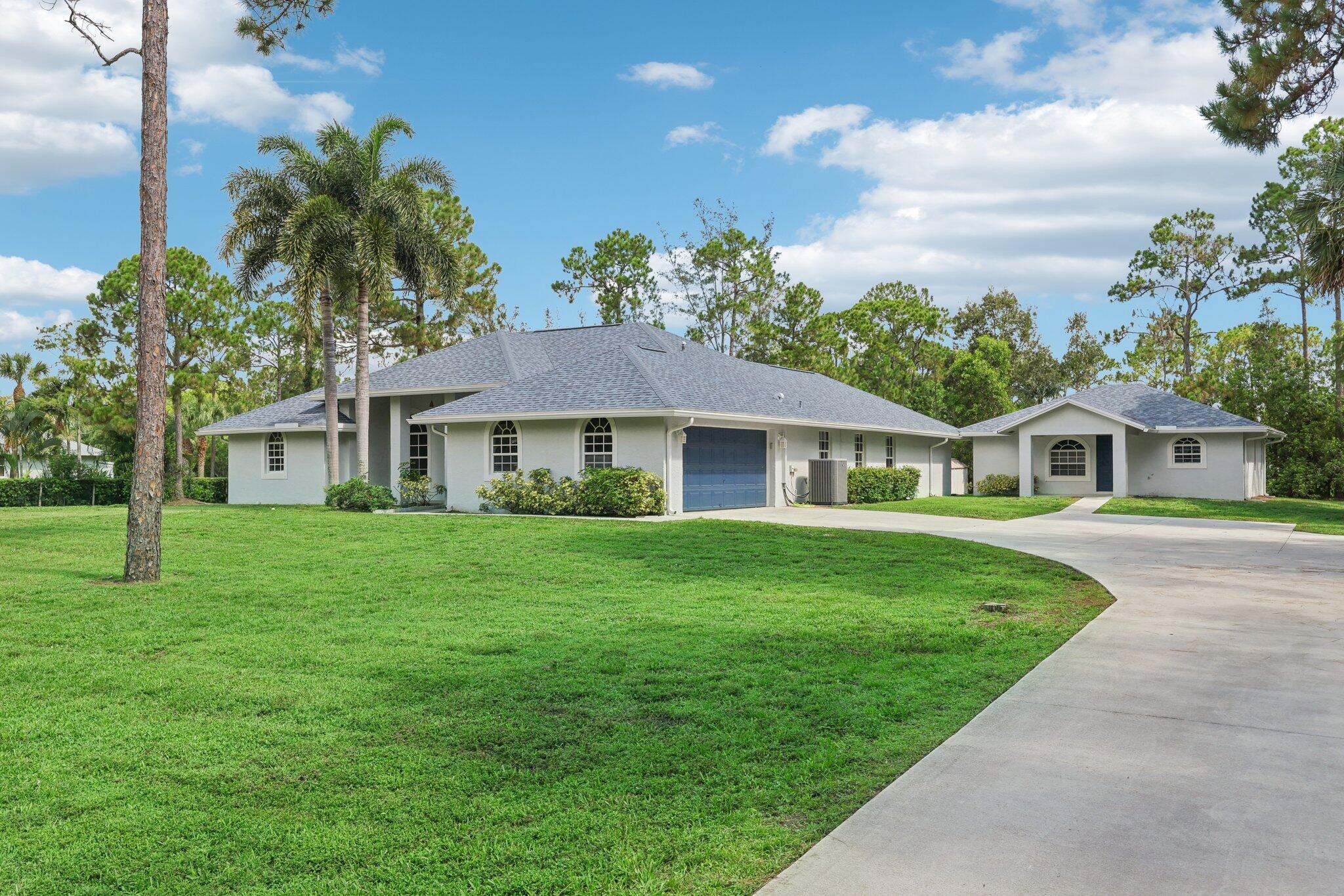 82nd Rd, Loxahatchee, FL 33470