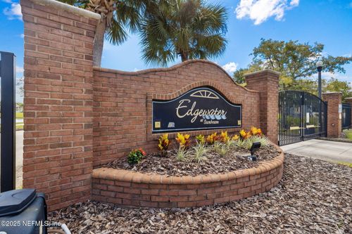 21-4-4362 Edgewater Crossing Dr, JACKSONVILLE, FL, 32257-6153 | Card Image