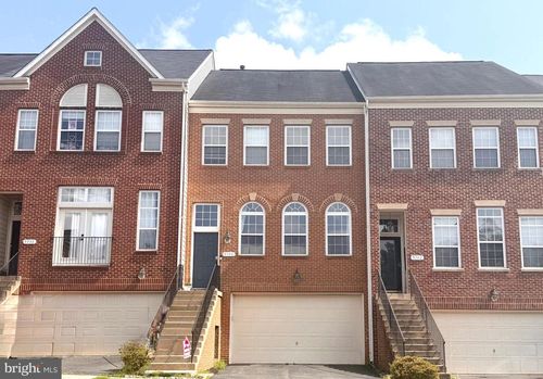 9740 Corbett Cir, MANASSAS PARK, VA, 20111-7004 | Card Image