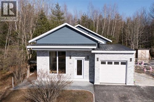 24 Murray Ave, Fredericton, NB, E3A3Y5 | Card Image