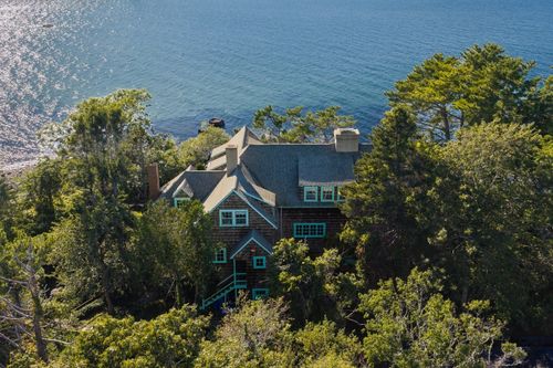 46 Gardiner Rd, Falmouth, MA, 02450 | Card Image