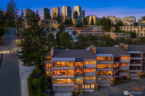 201-9903 Lake Washington Blvd Ne, Bellevue, WA, 98004-6068 | Card Image
