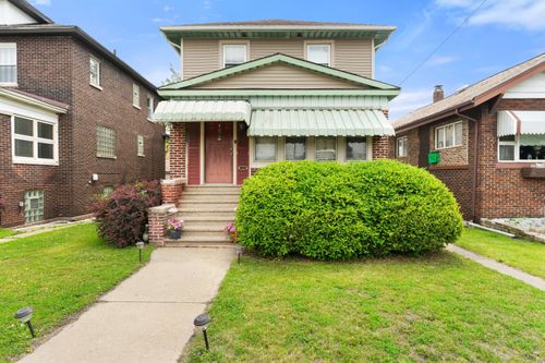 1523 Lake Ave, Whiting, IN, 46394-1138 | Card Image