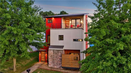 615 W North St, Fayetteville, AR, 72701-1955 | Card Image