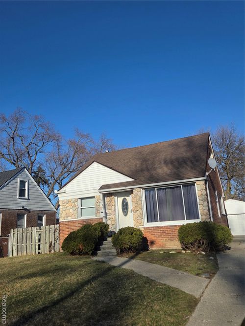 1121 Meadowbrook St, Inkster, MI, 48141-1928 | Card Image