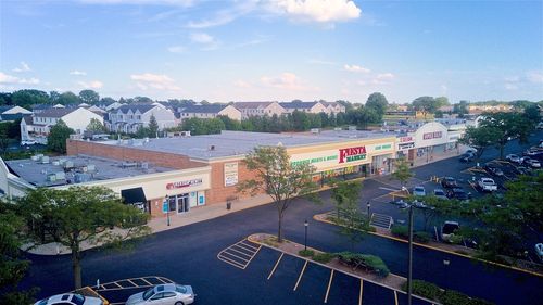 152 N Bolingbrook Dr, Bolingbrook, IL, 60440-2350 | Card Image
