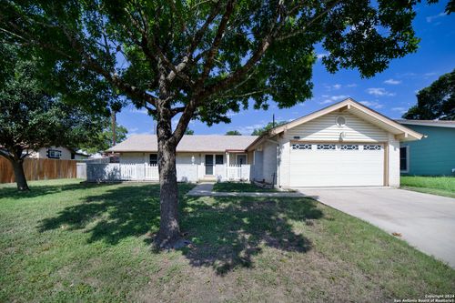 12715 Old Spanish Trl, Live Oak, TX, 78233 | Card Image