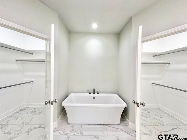 11924 Gillian Ct, House other with 3 bedrooms, 2 bathrooms and null parking in Tyler TX | Image 21