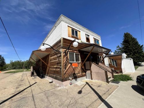 {{alt}} | Card Image