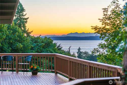 28601 13th Ave S, Federal Way, WA, 98003-3150 | Card Image