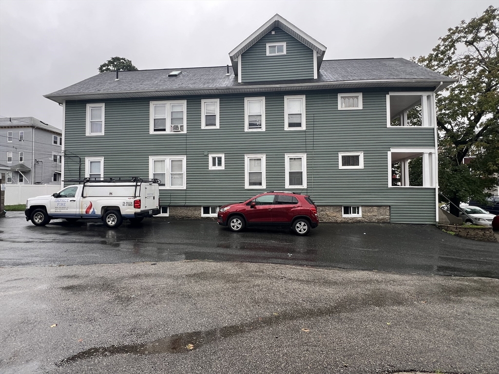 Woodford St, Worcester, MA 01604