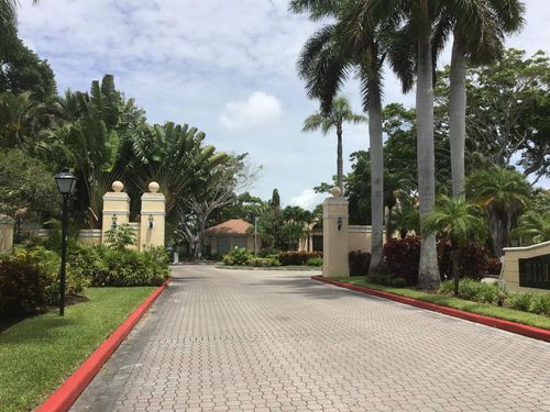 apt-305-1743 Village Blvd, West Palm Beach, FL, 33409-2069 | Card Image