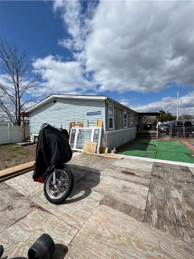 91 Seabiscuit Pl, House other with 4 bedrooms, 2 bathrooms and 4 parking in Pawtucket RI | Image 4