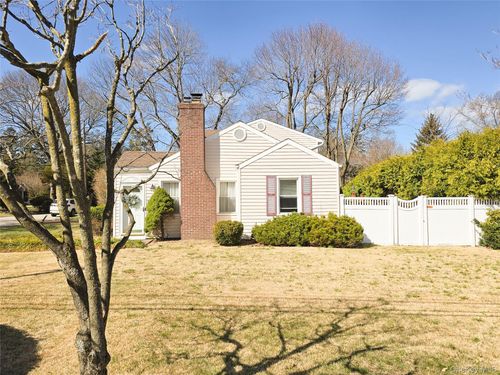 43 Fort Hill Rd, Huntington, NY, 11743-2274 | Card Image