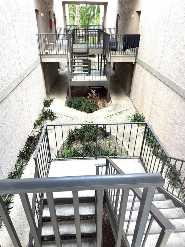 APT-201 - 4207 Winding Moss Trl, Condo with 2 bedrooms, 2 bathrooms and null parking in TAMPA FL | Image 5