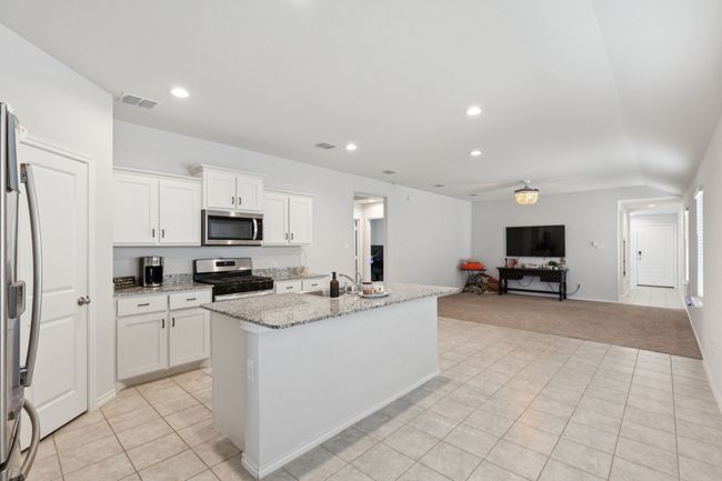 140 Running River Dr, House other with 3 bedrooms, 2 bathrooms and null parking in Boyd TX | Image 15
