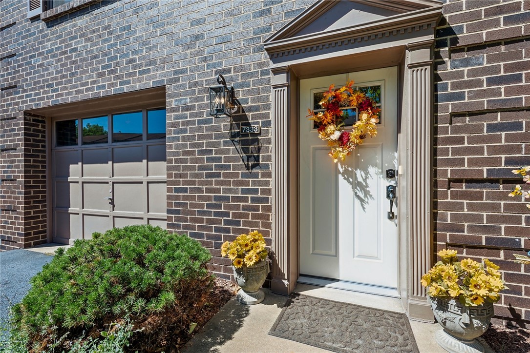 Beacon Hill Dr, Pittsburgh, PA 15221
