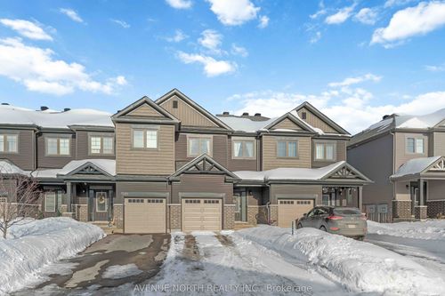 320 Grackle St, Gloucester, ON, K1X0G6 | Card Image