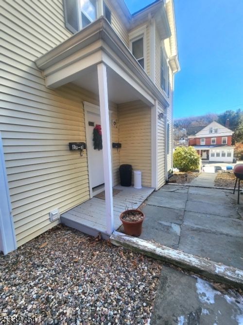 17 Fairview Pl, Morristown, NJ, 07960-5078 | Card Image