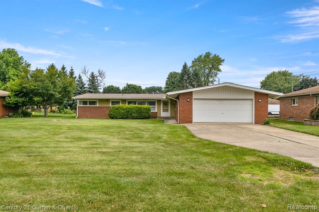 Bellaire Ave, Allen Park, MI 48101
