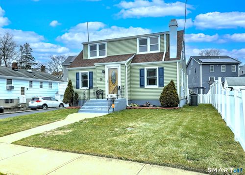 76 Luther St, Bridgeport, CT, 06606-1816 | Card Image