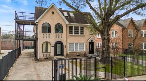 1635 Castle Ct, Houston, TX, 77006-5707 | Card Image