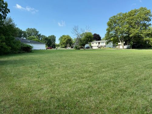 6033 Taft Pl, Merrillville, IN, 46410-2258 | Card Image