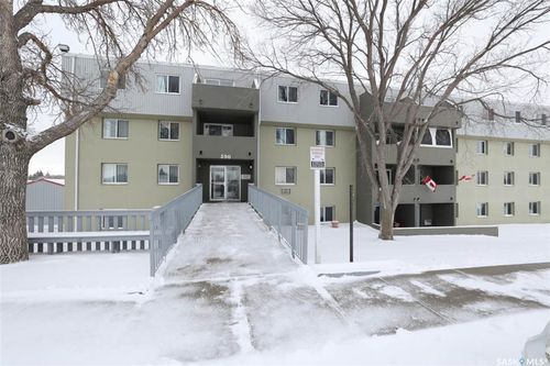 101-590 Laurier St W, Moose Jaw, SK, S6H6X6 | Card Image
