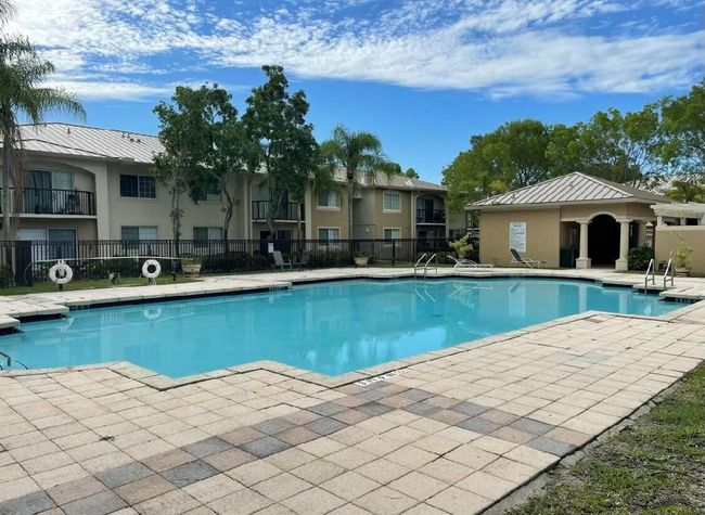 APT-902 - 900 Crestwood Ct S, Condo with 3 bedrooms, 2 bathrooms and null parking in Royal Palm Beach FL | Image 30