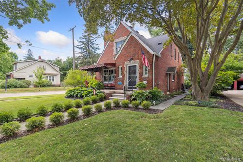 22303 Gregory St, Dearborn, MI, 48124-2751 | Card Image