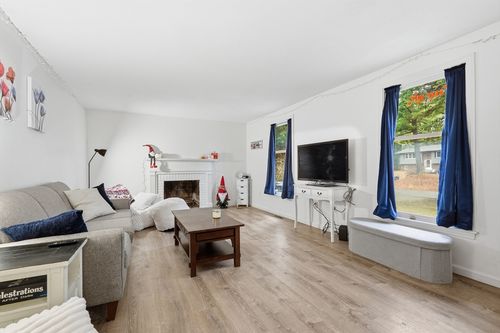 228 Aubinwood Rd, Amherst, MA, 01002-1691 | Card Image