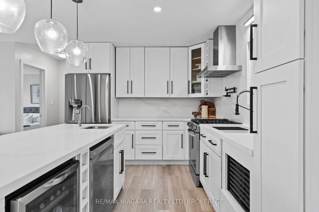 39 Pine St, House other with 2 bedrooms, 1 bathrooms and 2 parking in Port Colborne ON | Image 10