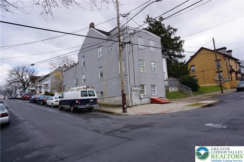 400 Centre St, EASTON, PA, 18042-6411 | Card Image