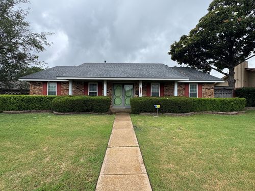 3818 Twin Falls St, Irving, TX, 75062-3025 | Card Image