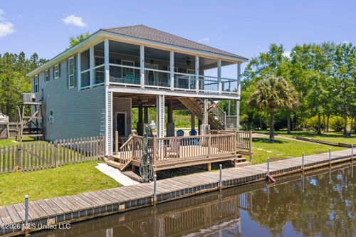 4229 21st Ave, Bay Saint Louis, MS, 39520-7085 | Card Image