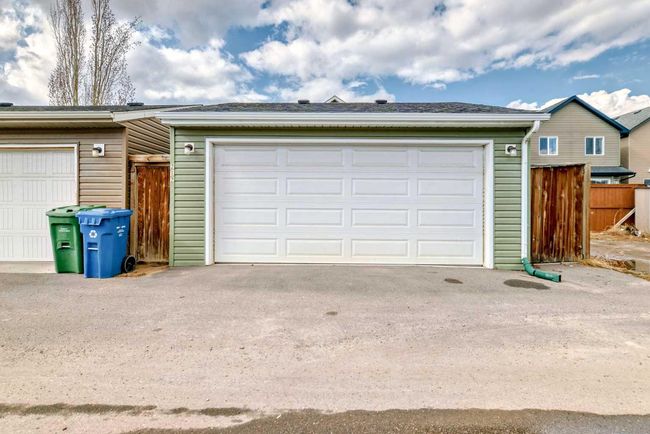 212 Autumn Green Se, House other with 3 bedrooms, 3 bathrooms and 2 parking in Calgary AB | Image 45