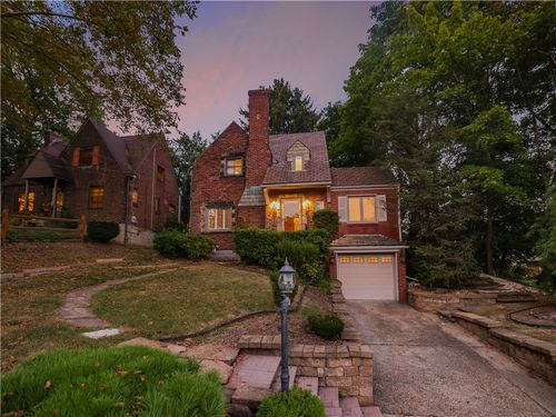 821 Clara St, North Versailles, PA, 15137-1229 | Card Image